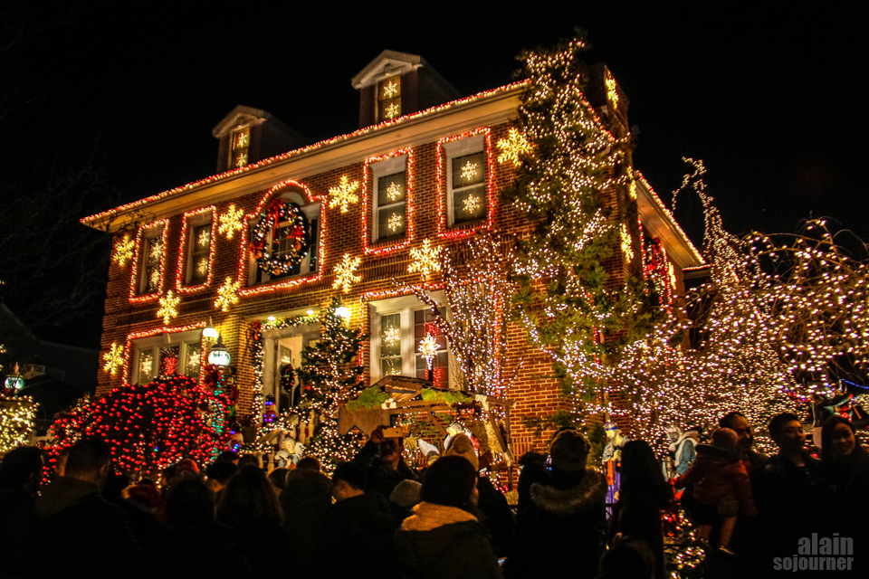 Dyker-Heights-Christmas-Lights-in-Brooklyn-New-York-201.jpg